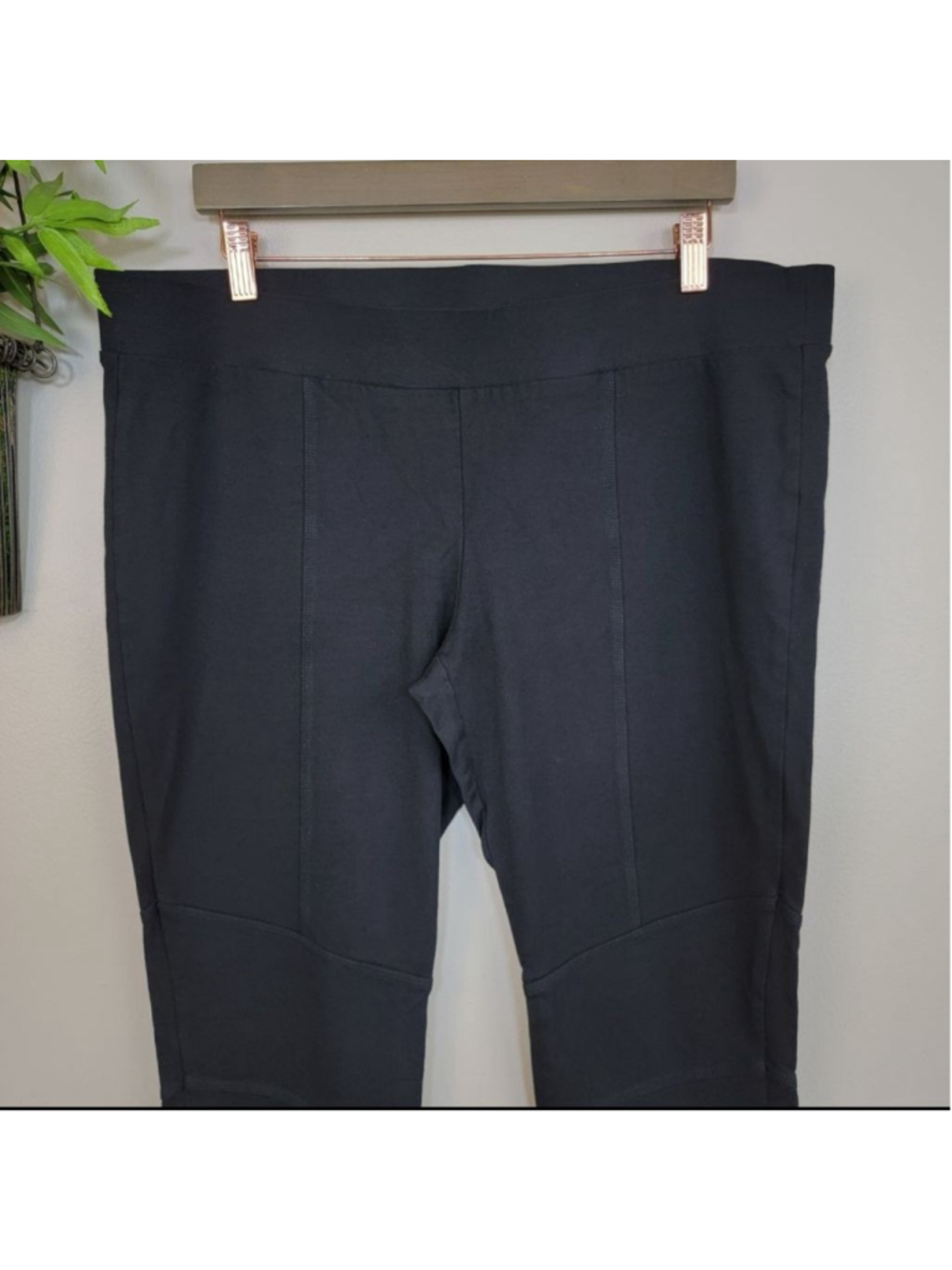 CAbi #543 XL Mid Rise Ponte Knit Seamed Black Ankle Leggings Pull On Skinny Pant - Picture 3 of 11